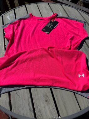 Under Armour Hot Pink and Gray HeatGear Performance Tee